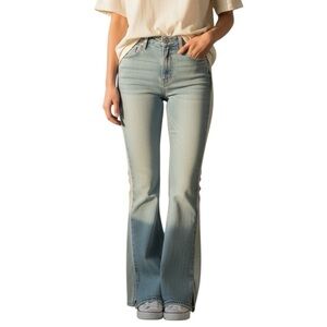 **NWOT** High Rise Fierce Flare Jean